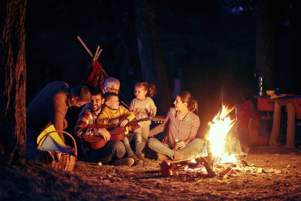 campfire3 AdobeStock 384213326